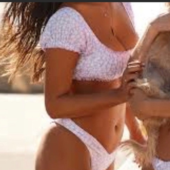 NEW B. Swim x Elizabeth Turner Swimsuit Top - Picture 5 of 6